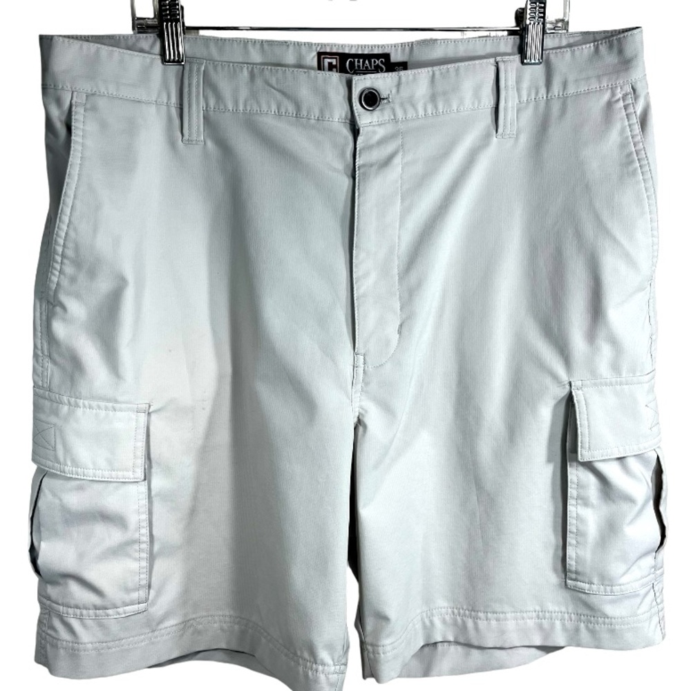 Chaps Men’s Cargo 6 Pocket Shorts.